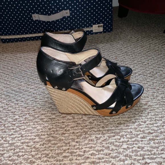 Michael Kors wedges barely worn - Picture 4 of 6